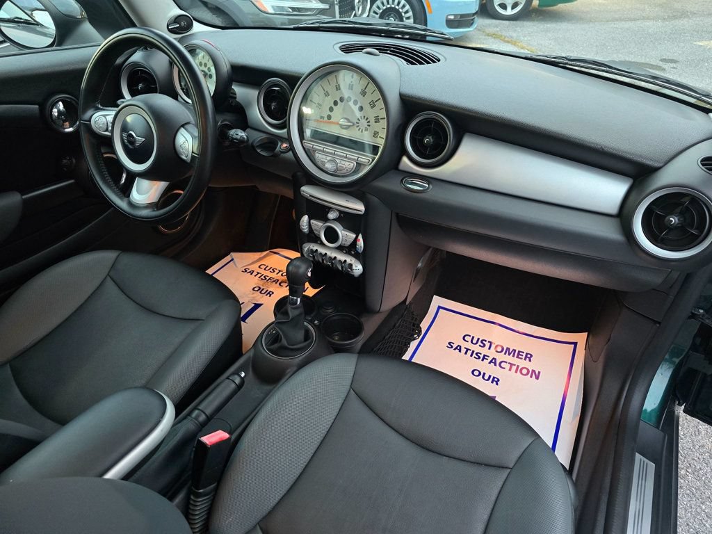 Used 2010 MINI Cooper Hardtop FWD image 14