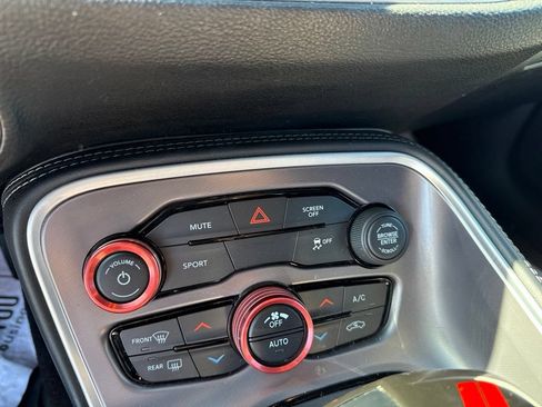 Used 2021 Dodge Challenger SXT RWD image 15