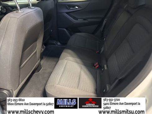 Used 2025 Chevrolet Equinox LT image 12