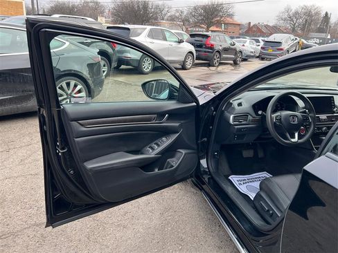 Used 2020 Honda Accord EX image 30