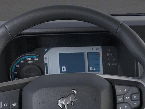 New 2025 Ford Bronco Badlands image 14