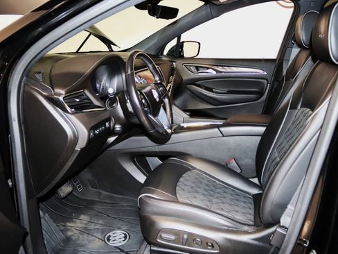 Used 2023 Buick Enclave Avenir w/ Avenir Technology Package image 35