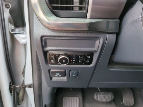 Used 2025 Ford F150 Platinum AWD/4WD image 32