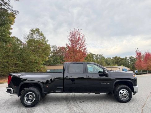 Used 2021 Chevrolet Silverado 3500 LT w/ All Star Edition image 9