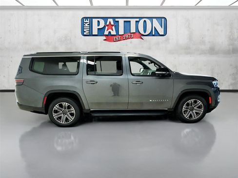 Used 2024 Jeep Wagoneer L Series II w/ Flexible Seating Group image 8