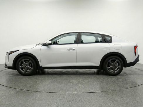Used 2025 Kia K4 FWD image 5