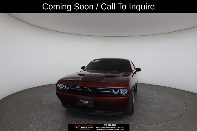 Used 2017 Dodge Challenger SXT RWD image 31