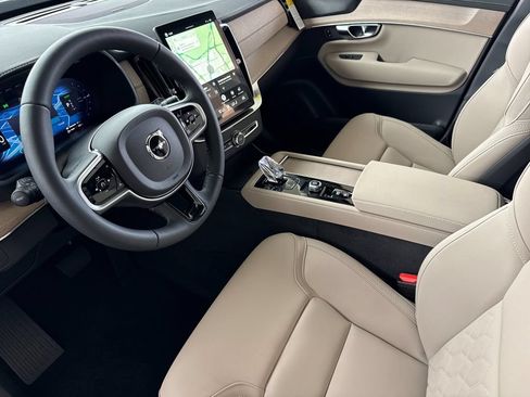 New 2026 Volvo XC90 T8 Plus AWD/4WD image 9