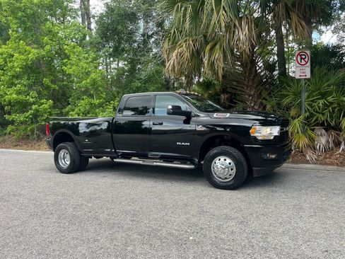Used 2021 RAM 3500 Big Horn w/ Level B Equipment Group AWD/4WD image 2
