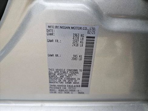 Used 2025 Nissan Altima 2.5 SV FWD image 19