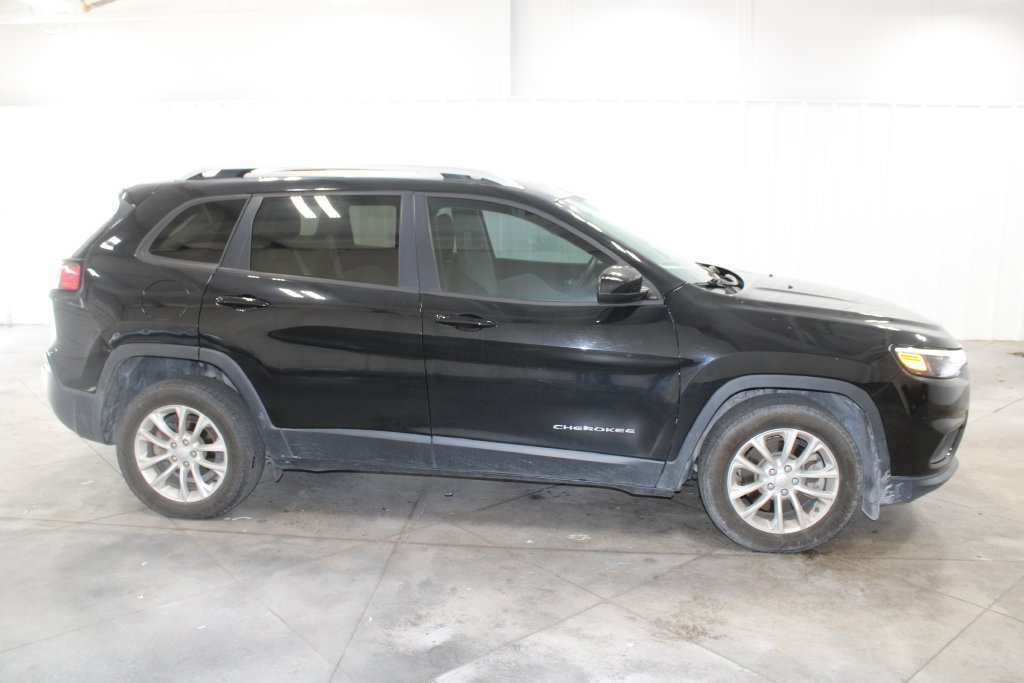 Used 2020 Jeep Cherokee Latitude FWD image 9
