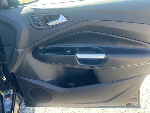 Used 2018 Ford Escape Titanium image 22