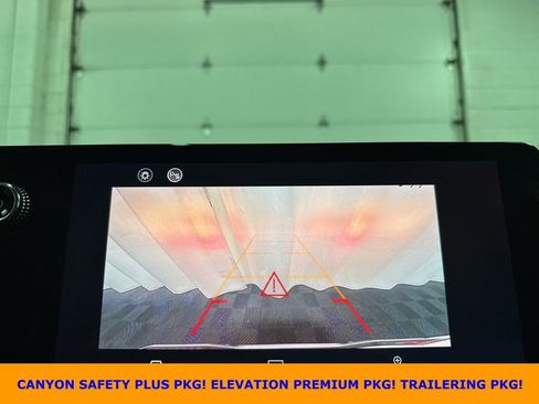 Used 2024 GMC Canyon Elevation w/ Elevation Premium Package image 28