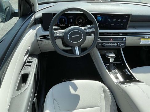 New 2026 Hyundai Tucson SE image 11