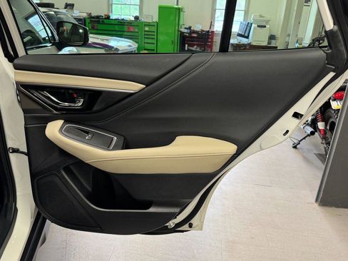 Used 2025 Subaru Outback Limited image 24