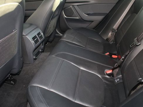Used 2020 Jaguar XE S RWD image 5