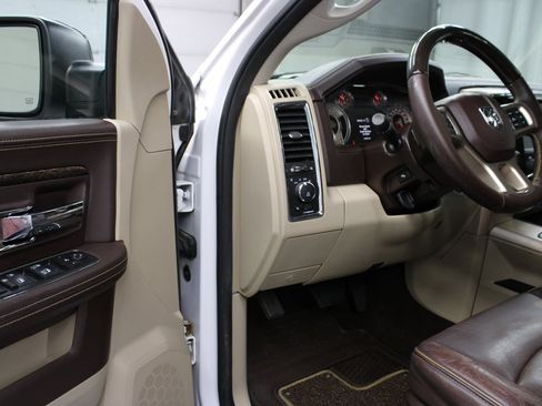 Used 2014 RAM 1500 Laramie Longhorn w/ Convenience Group AWD/4WD image 48