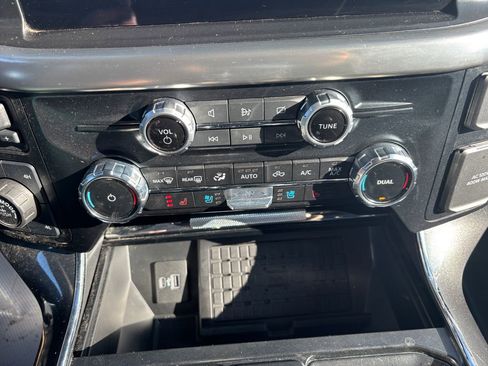 Used 2023 Ford F150 Lariat w/ Equipment Group 502A High image 36