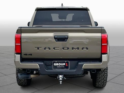 Used 2025 Toyota Tacoma TRD Sport image 5