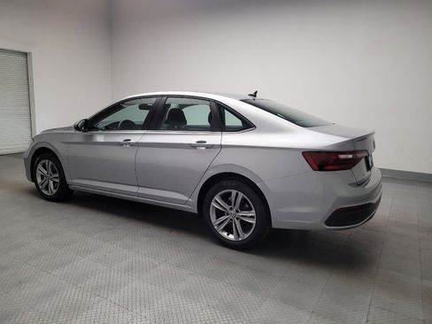 Used 2022 Volkswagen Jetta SE FWD image 3