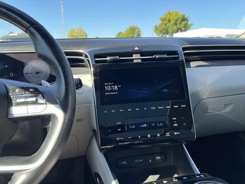 Used 2022 Hyundai Tucson Limited AWD/4WD image 18