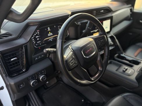Used 2024 GMC Sierra 2500 AT4 w/ AT4 Premium Plus Package AWD/4WD image 14