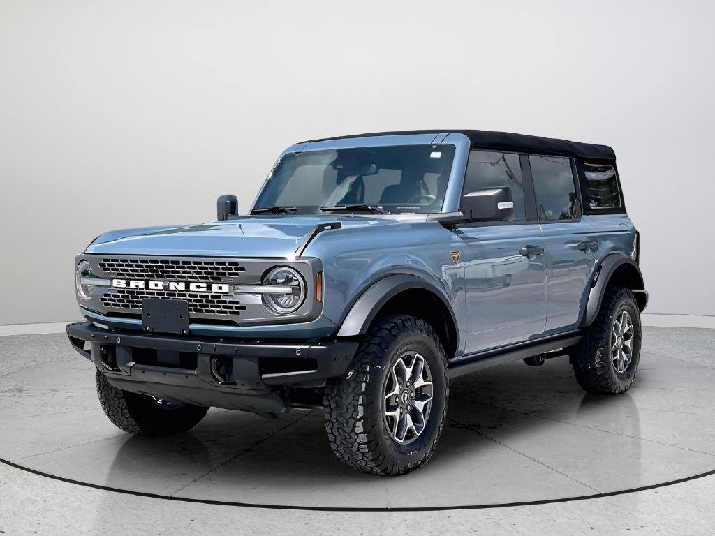 Used 2024 Ford Bronco Badlands AWD/4WD image 3