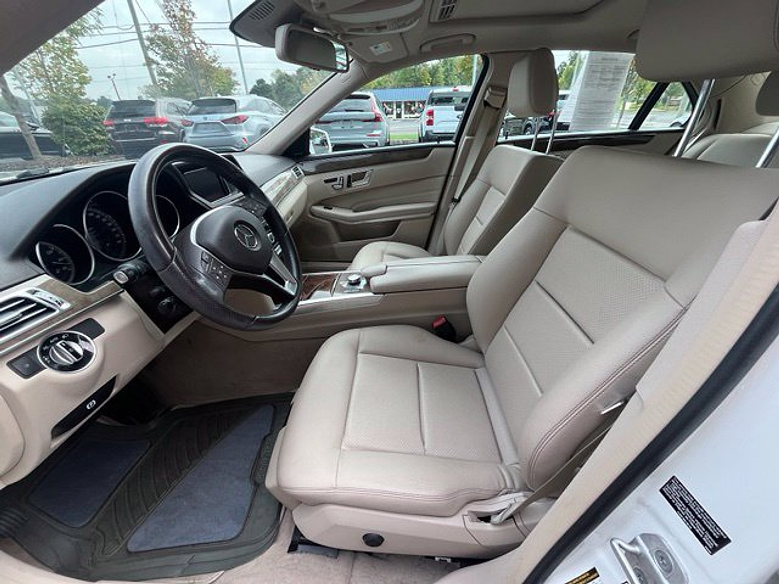 Used 2015 Mercedes-Benz E 350 4MATIC Sedan image 14
