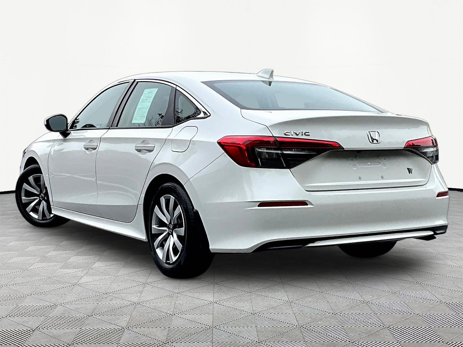 Used 2024 Honda Civic LX image 4