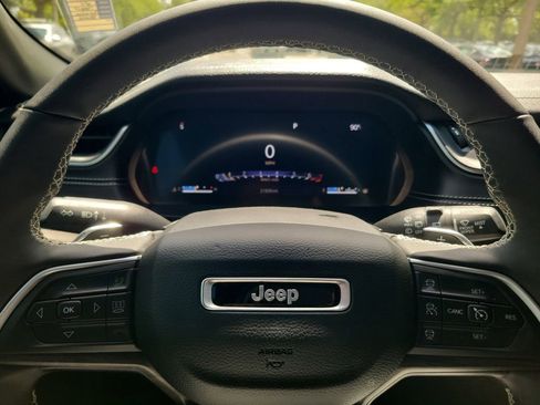 Used 2024 Jeep Grand Cherokee Limited w/ Black Appearance Package RWD image 24