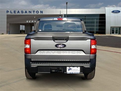 New 2025 Ford Maverick XLT image 4