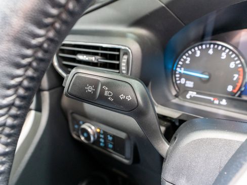 Used 2022 Ford Explorer Limited image 29