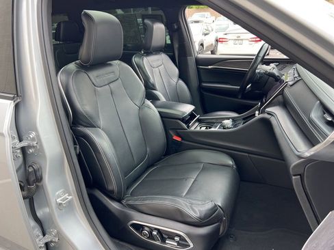 Certified 2021 Jeep Grand Cherokee L Overland w/ Luxury Tech Group IV AWD/4WD image 26