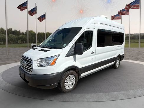 Used 2019 Ford Transit 350 XLT RWD image 2
