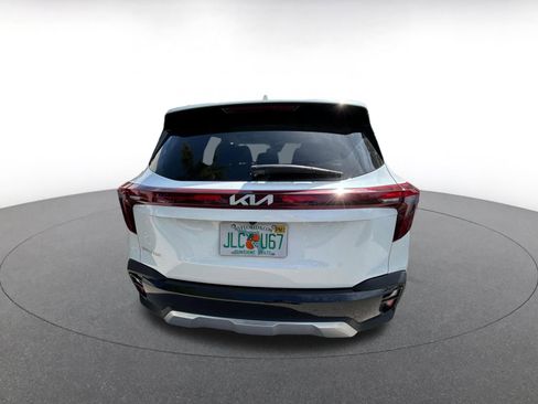 Used 2025 Kia Seltos S image 6