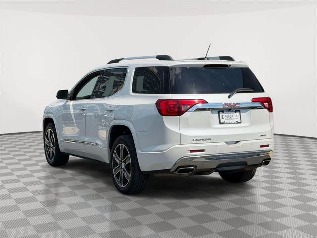 Used 2017 GMC Acadia Denali w/ Technology Package AWD/4WD image 5