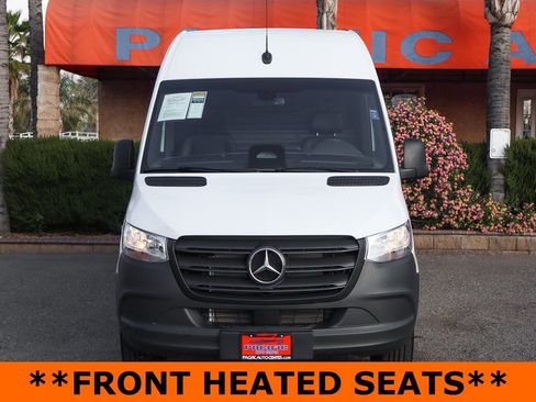 Used 2025 Mercedes-Benz Sprinter 2500 image 3