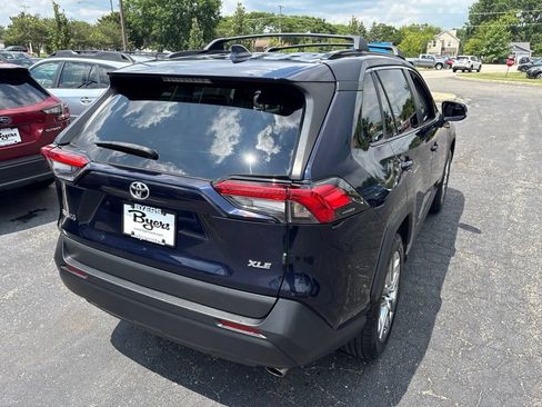 Used 2021 Toyota RAV4 XLE Premium FWD image 3