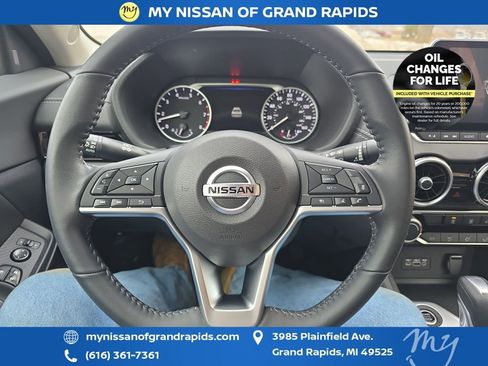 Used 2022 Nissan Sentra SV w/ Trunk Package image 24
