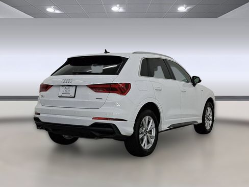 Certified 2025 Audi Q3 2.0T Premium w/ Convenience Package AWD/4WD image 8