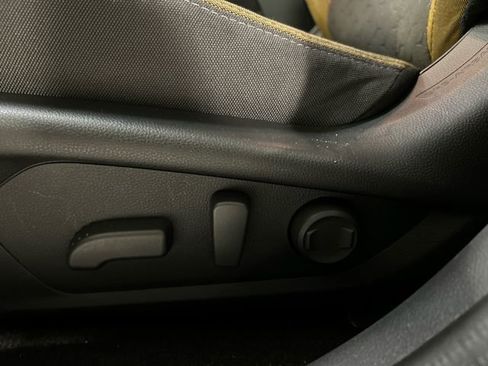 Used 2024 Subaru Crosstrek 2.5i Sport image 11