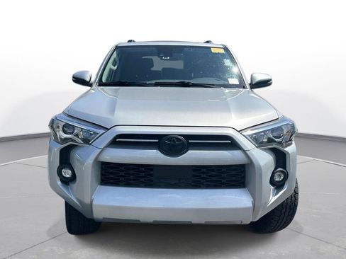 Used 2022 Toyota 4Runner SR5 Premium w/ Moonroof Package AWD/4WD image 3