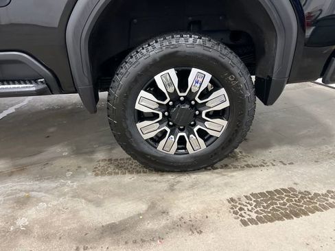 Used 2025 GMC Sierra 2500 AT4 w/ AT4 Premium Plus Package image 19