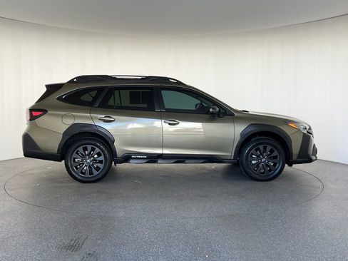 Used 2023 Subaru Outback Onyx Edition image 2