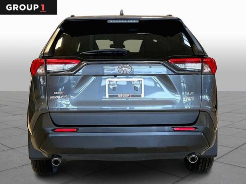 Certified 2021 Toyota RAV4 LE image 4