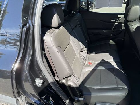 Used 2023 GMC Acadia SLT w/ Elevation Edition AWD/4WD image 27