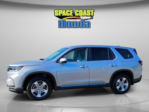 New 2025 Honda Pilot EX-L image 4