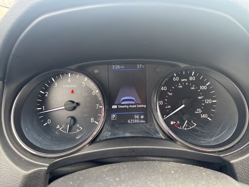 Used 2019 Nissan Rogue SV w/ Premium Package image 13