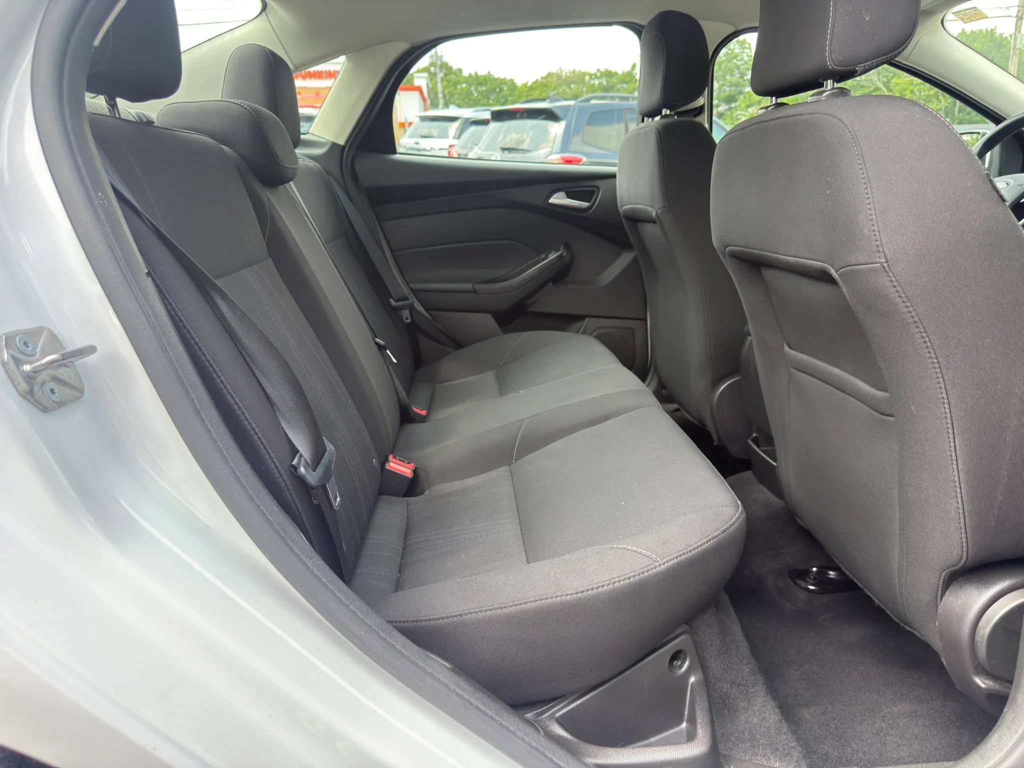 Used 2018 Ford Focus SE FWD image 21