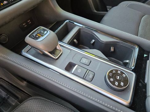 Certified 2026 Nissan Pathfinder SV AWD/4WD image 26